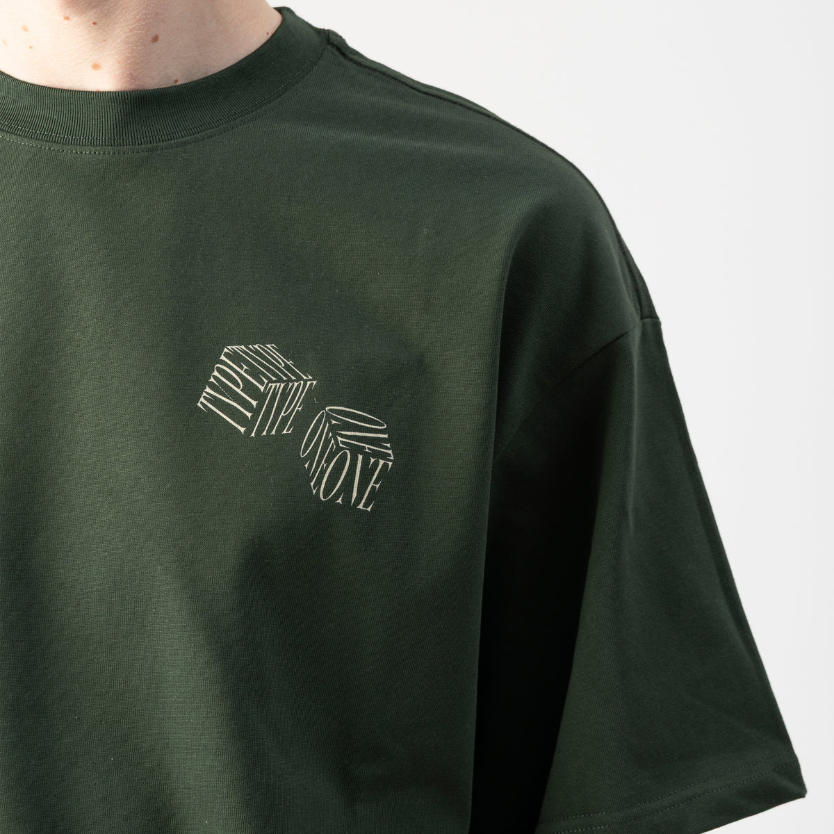 Dice Tee Green – Detail view | Dice graphic print 280GSM combed cotton