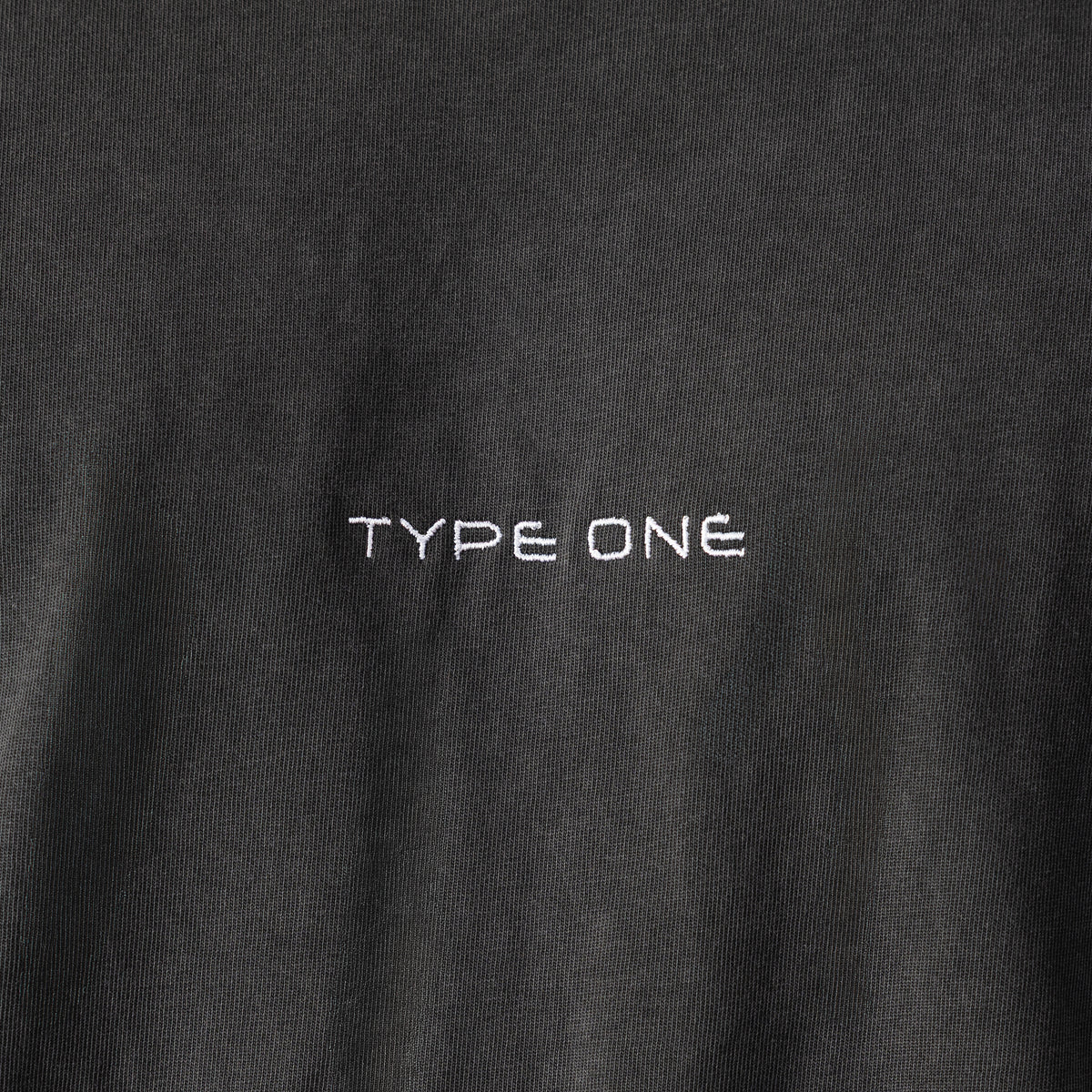 Longsleeve Dark Grey – Detail view | Washed effect drop shoulder longsleeve